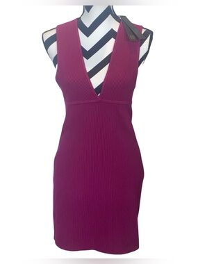 House of Harlow 1969 Magenta Ribbed V-Neckline Body-Con Mini Size Small,…